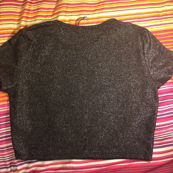 Black brilliant/sparkly top SIZE LARGE 14$ - Picture 2 of 3